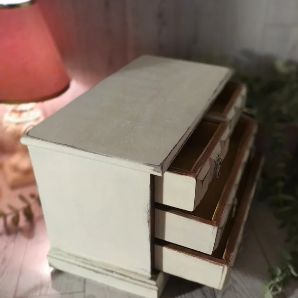 Vintage Upcycled Ivory Chic Farmhouse Musical Jewelry Box with Velvet Lining - Picture 3 of 7